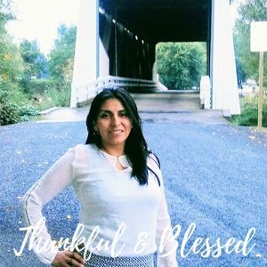 Meet your Posher, Laura